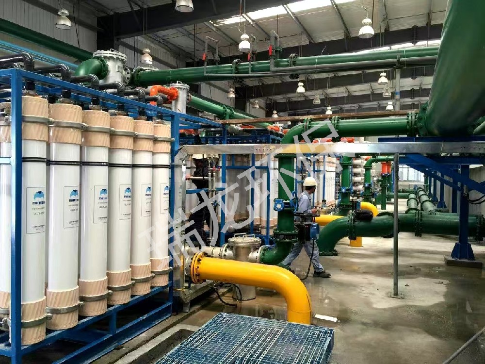 瑞龍環保工業純水案例-150T超濾+反滲透系統